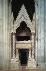 Tino da Camaino - Monumento funebre di Caterina d'Austria